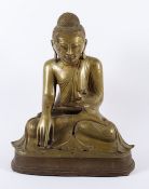BUDDHA SHAKYAMUNI, Bronze, im Meditationssitz auf einem einfachen Sockel, die Rechte in Bhumisparsha