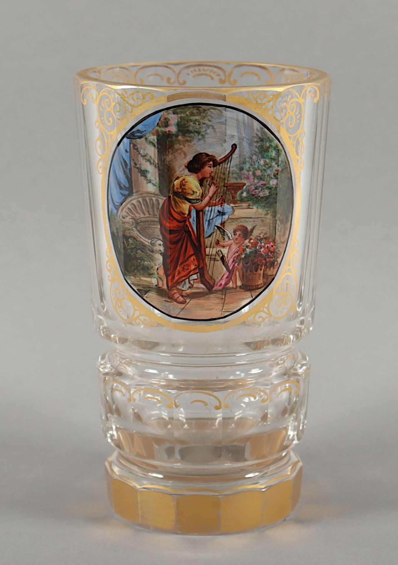 GROSSER BECHER, farbloses Glas, geschliffen, polychrom bemalt, H 17,5, BÖHMEN, E.19.Jh.