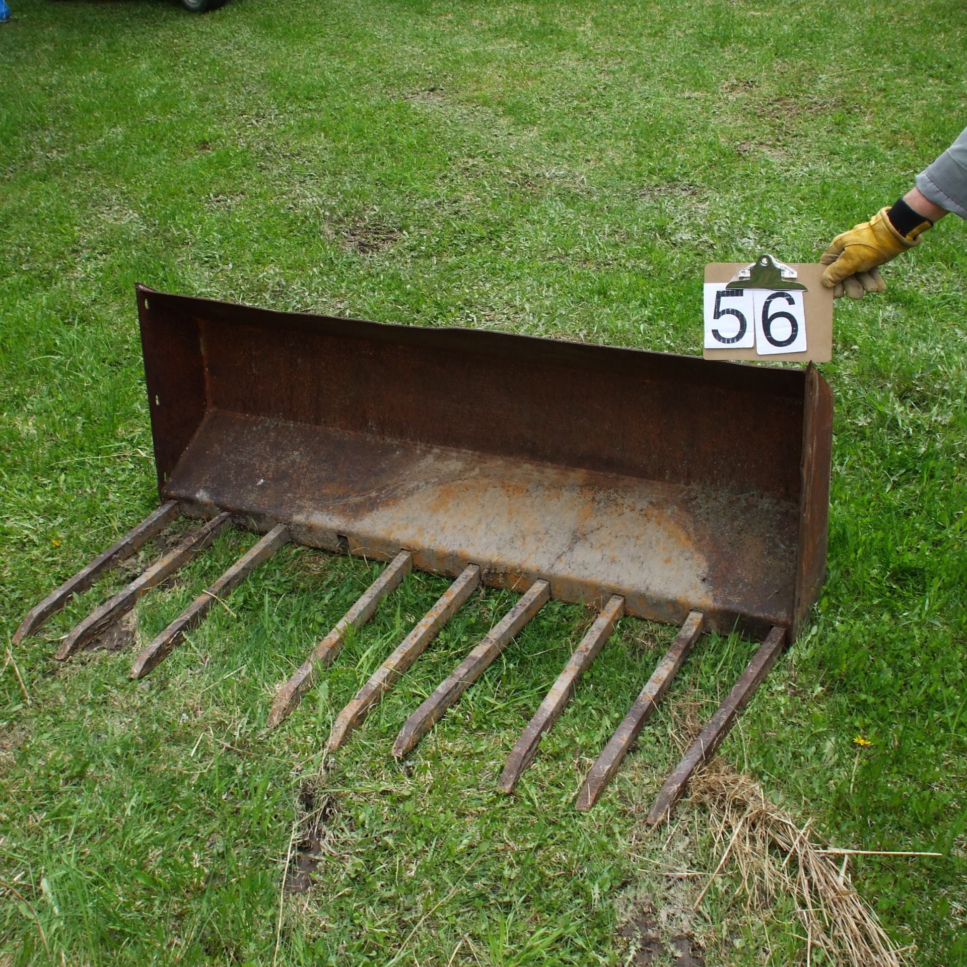 Bucket for loader - MF