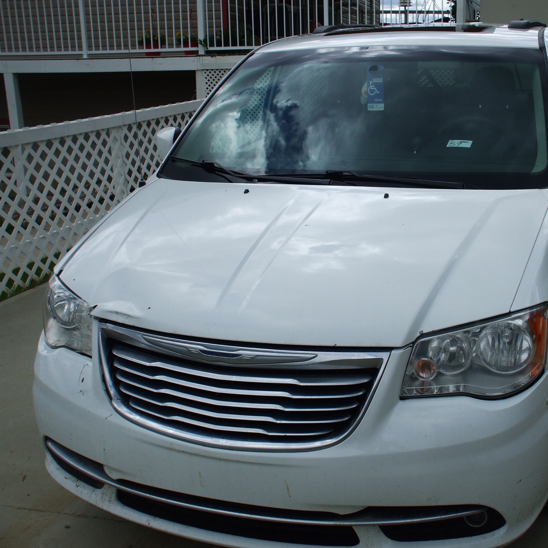 2014 Chrysler Town & Country Van, fully loaded, white, 282453 km - Image 2 of 7