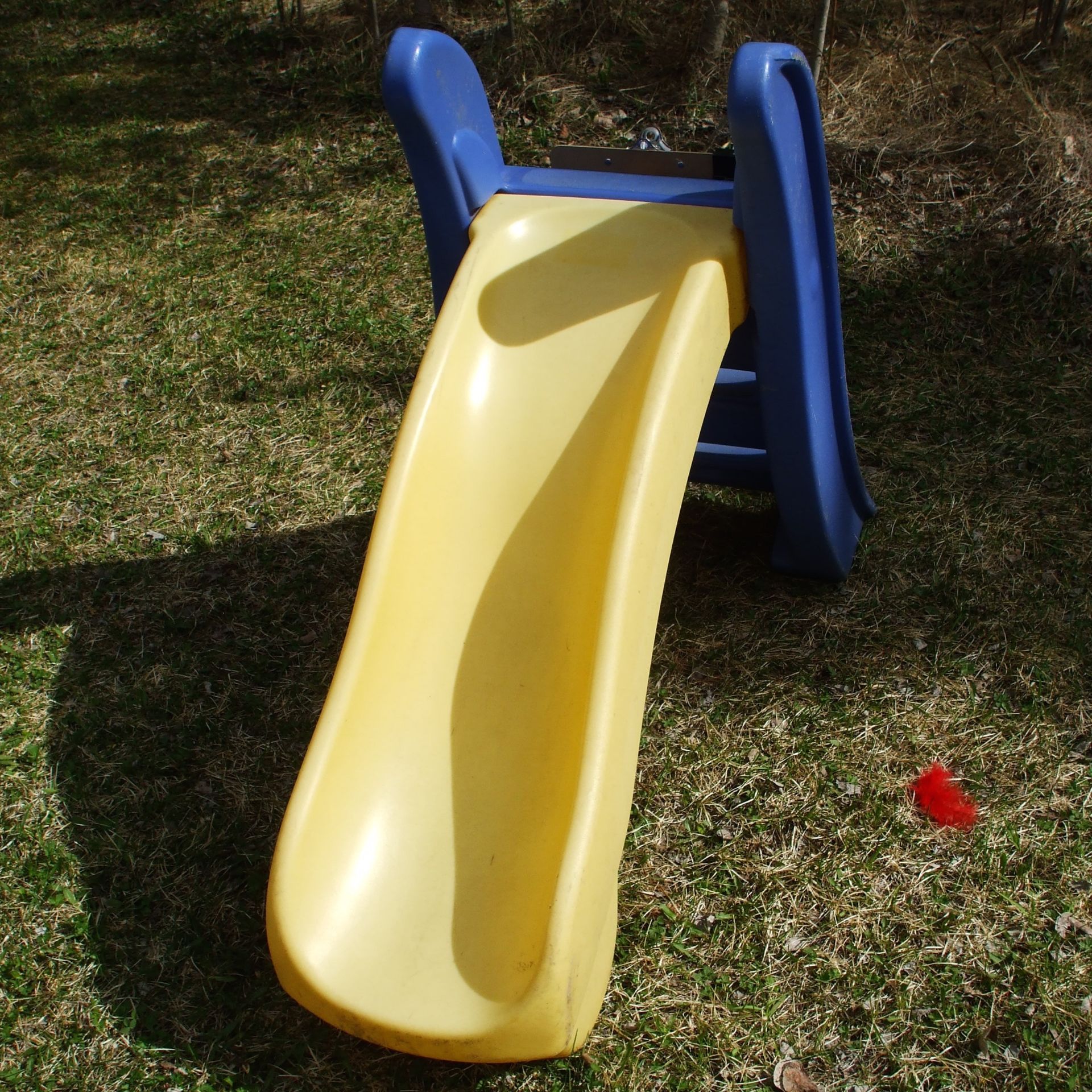 Plastic slide - Image 2 of 2