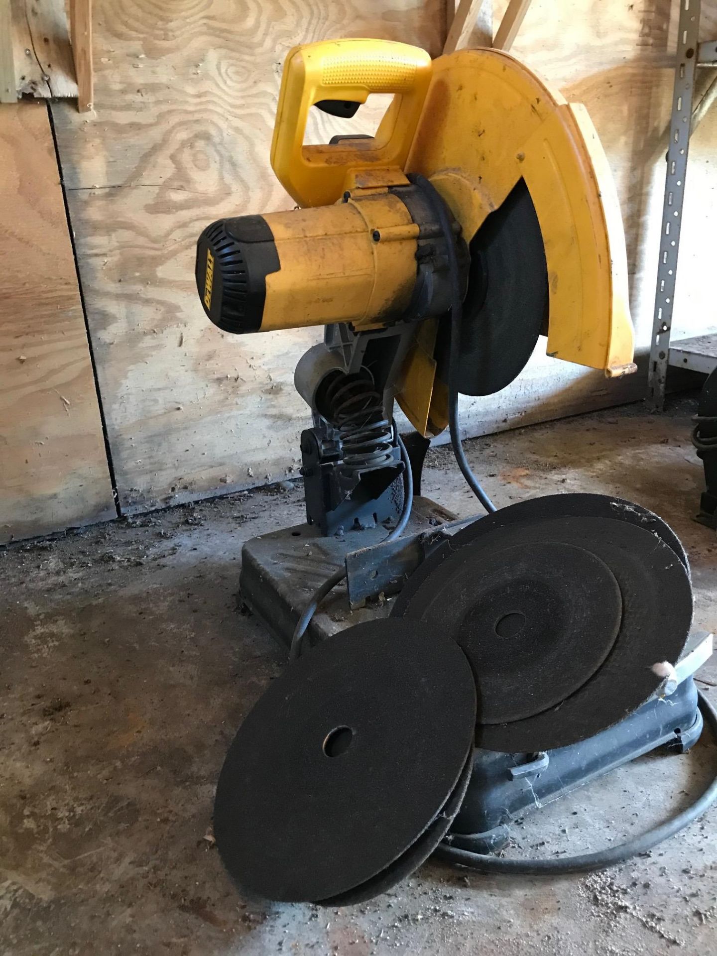 Dewalt cut off saw - Image 2 of 4