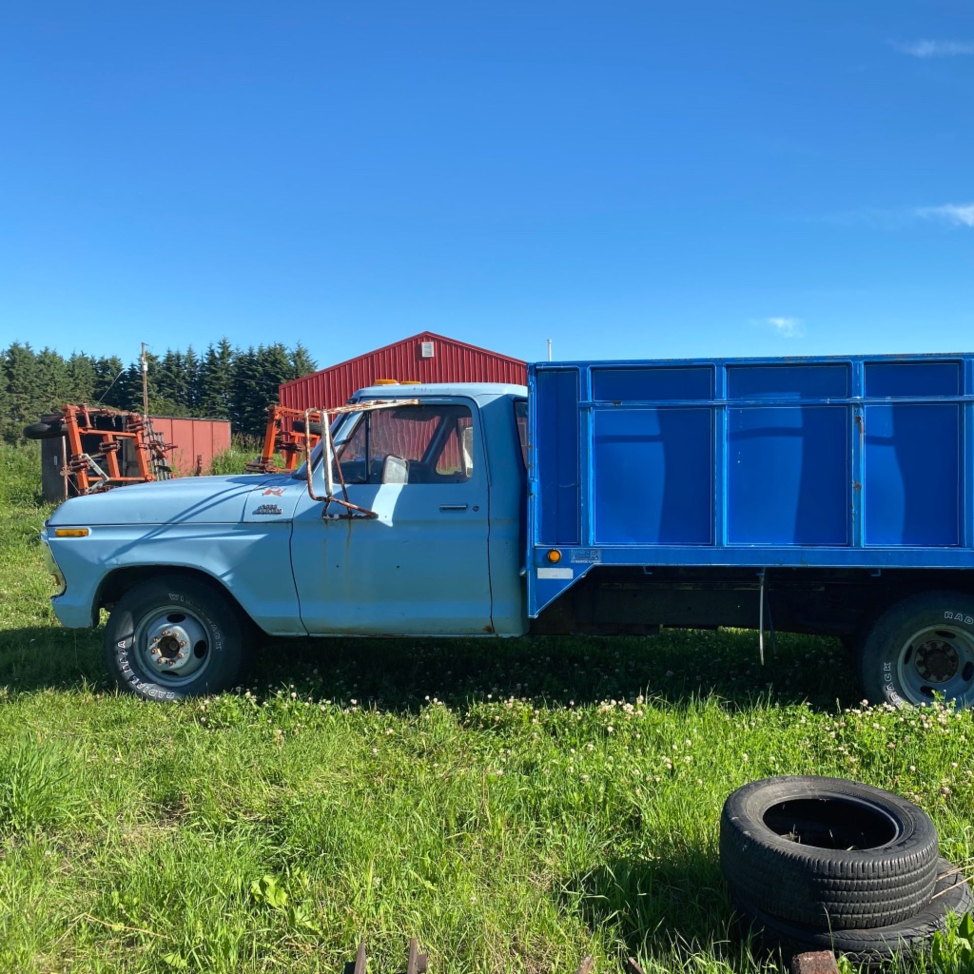 Ford F-350 - 1979, Blue, Steel Box, Wood Floor, Hoist 50927Km SN: F37SCDHO967 - Image 5 of 7