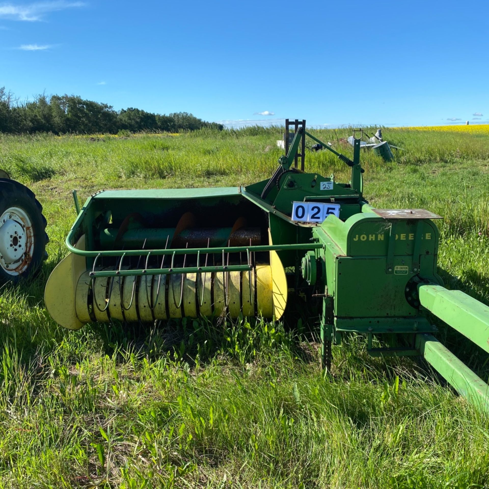 John Deere 24T Baler SN: 062068E