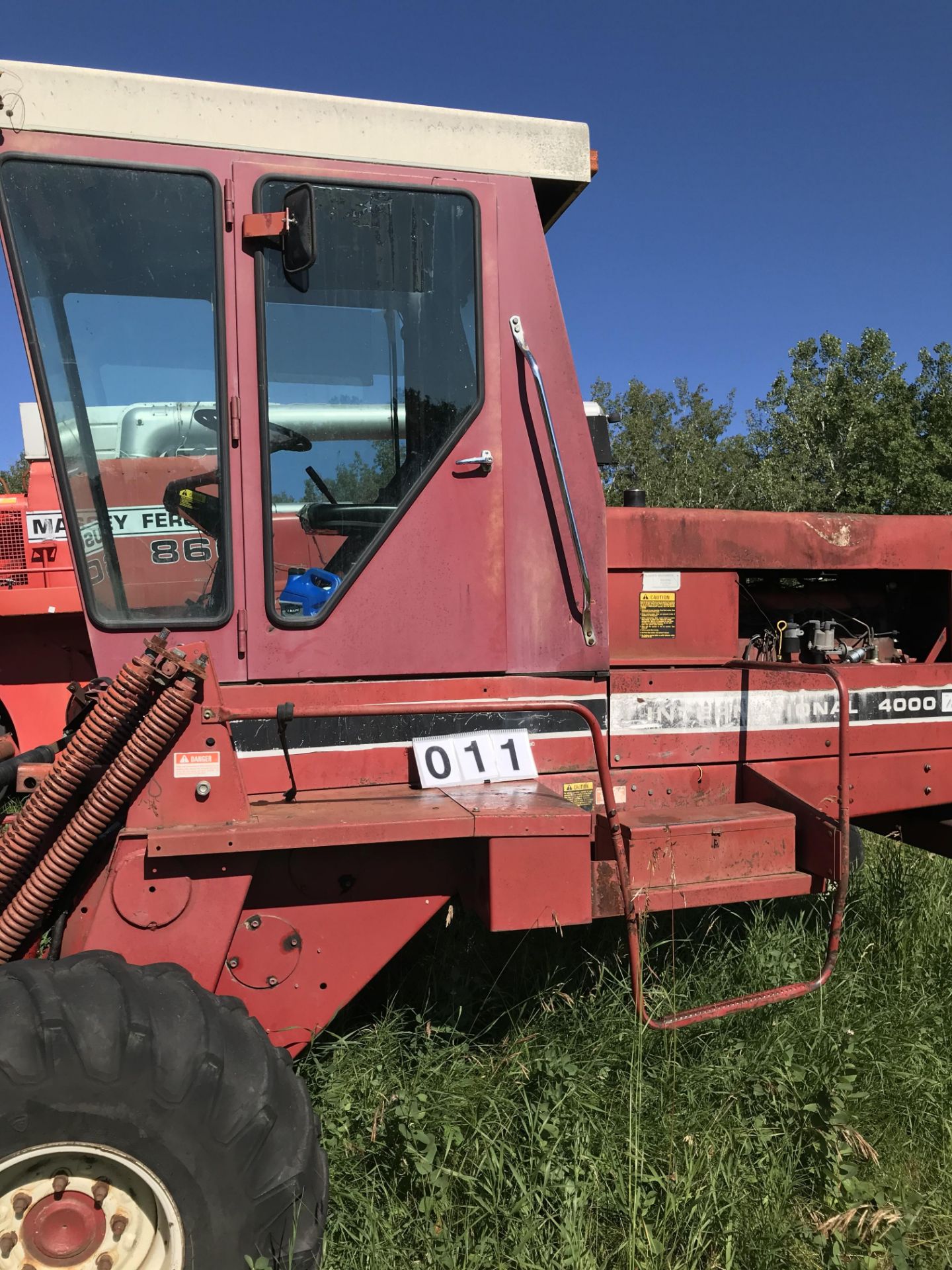 IHC 4000 Swather 19.5 Ft. Pick up reel, sn: 1310083C007099 - Image 3 of 4