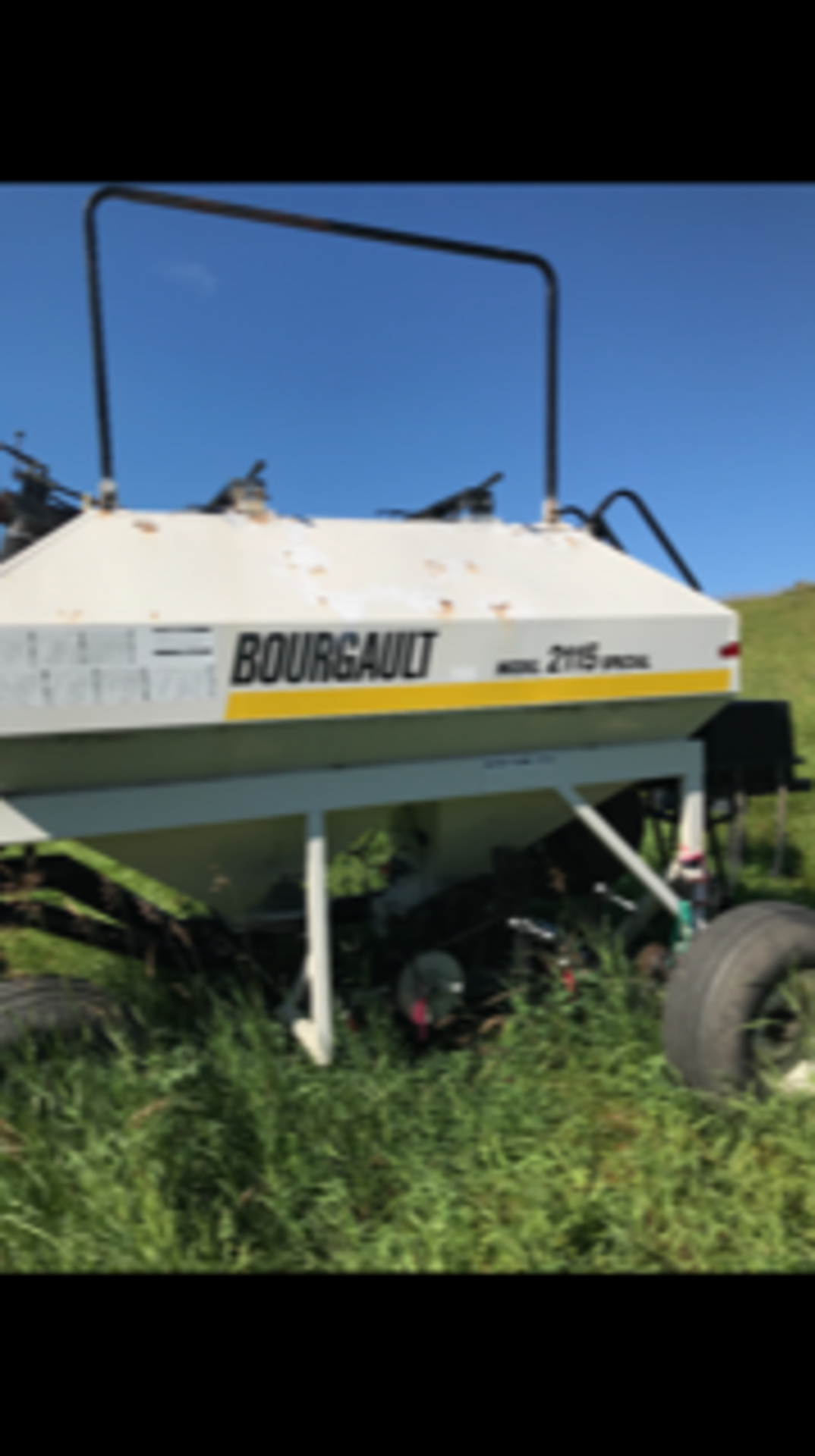 Bourgault 9200 Air Seeder, 28 ft. with 33 ft White field cult. With wwalking axle & harrows,