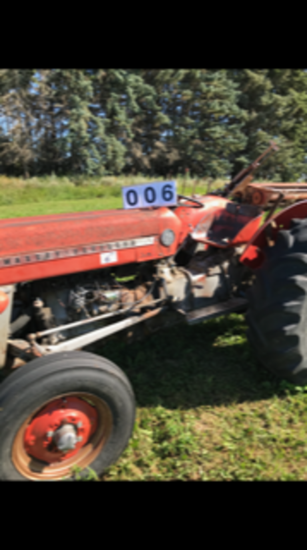 MF 135 Tractor. 3pth. 3857 hrs showing, sn: 9A-51671