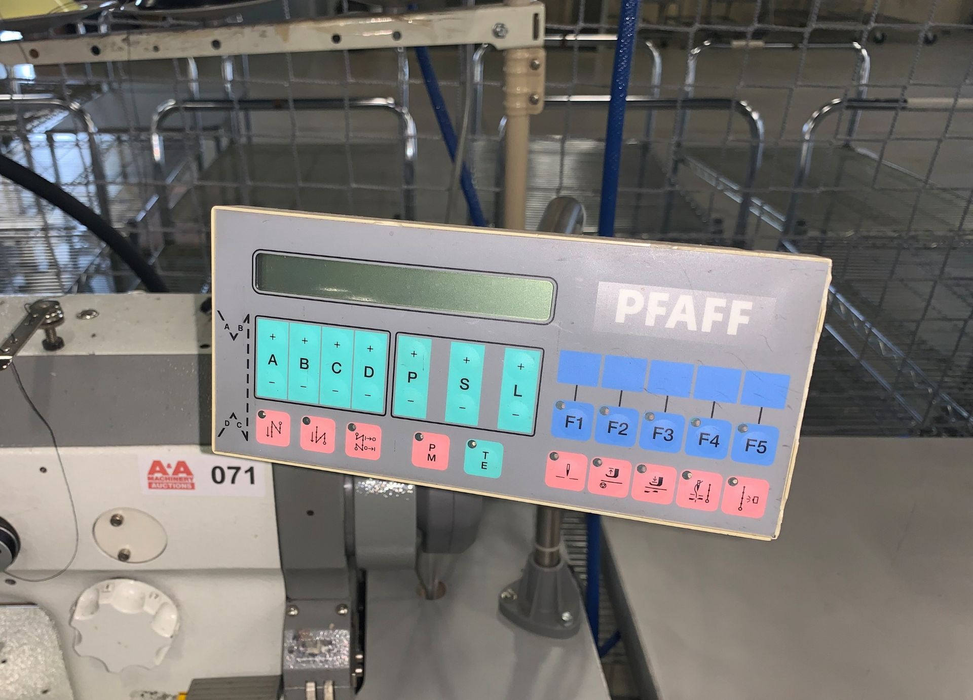Pfaff Industrial Sewing Machine - Image 5 of 7
