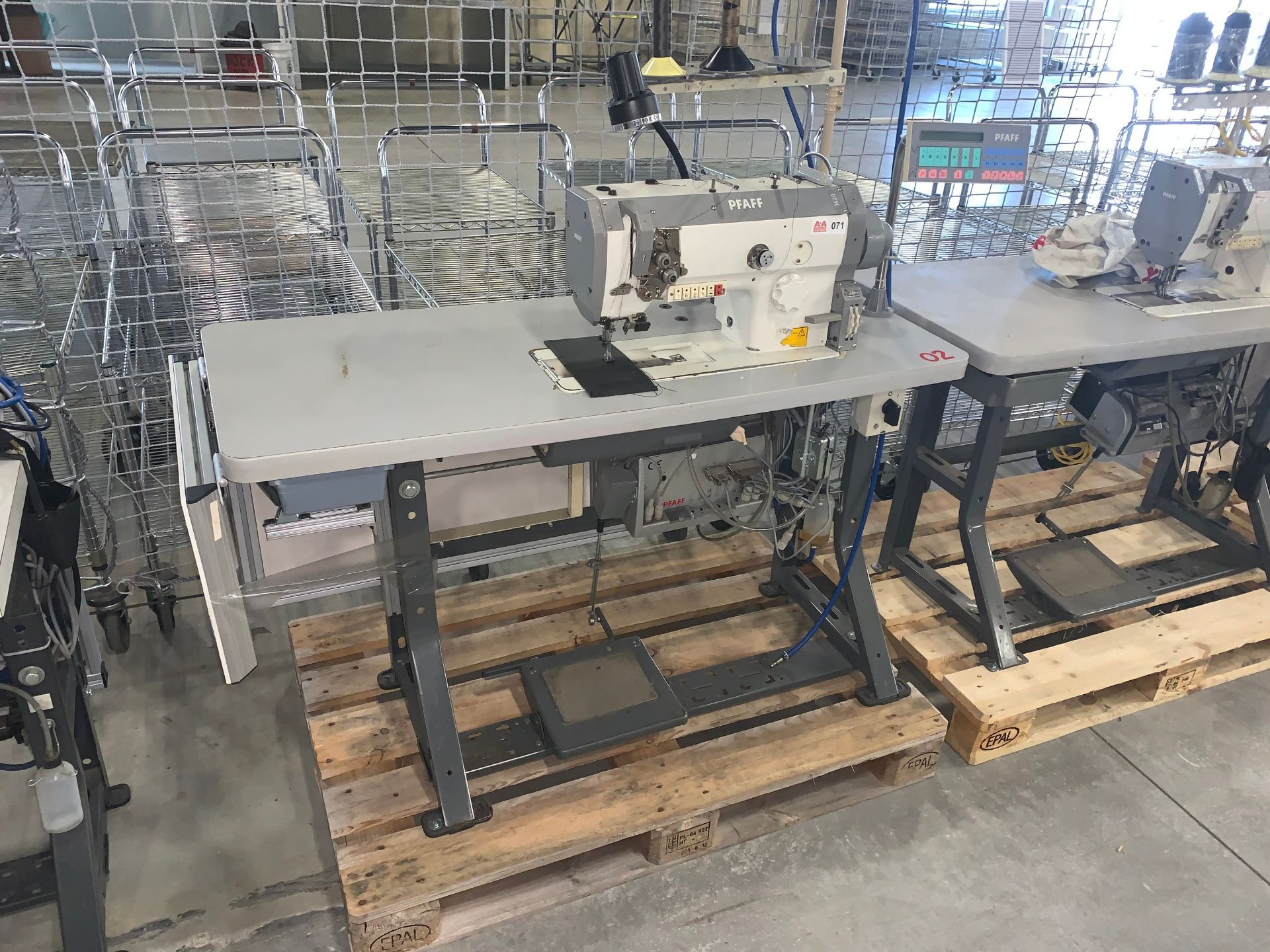 Pfaff Industrial Sewing Machine - Image 2 of 7