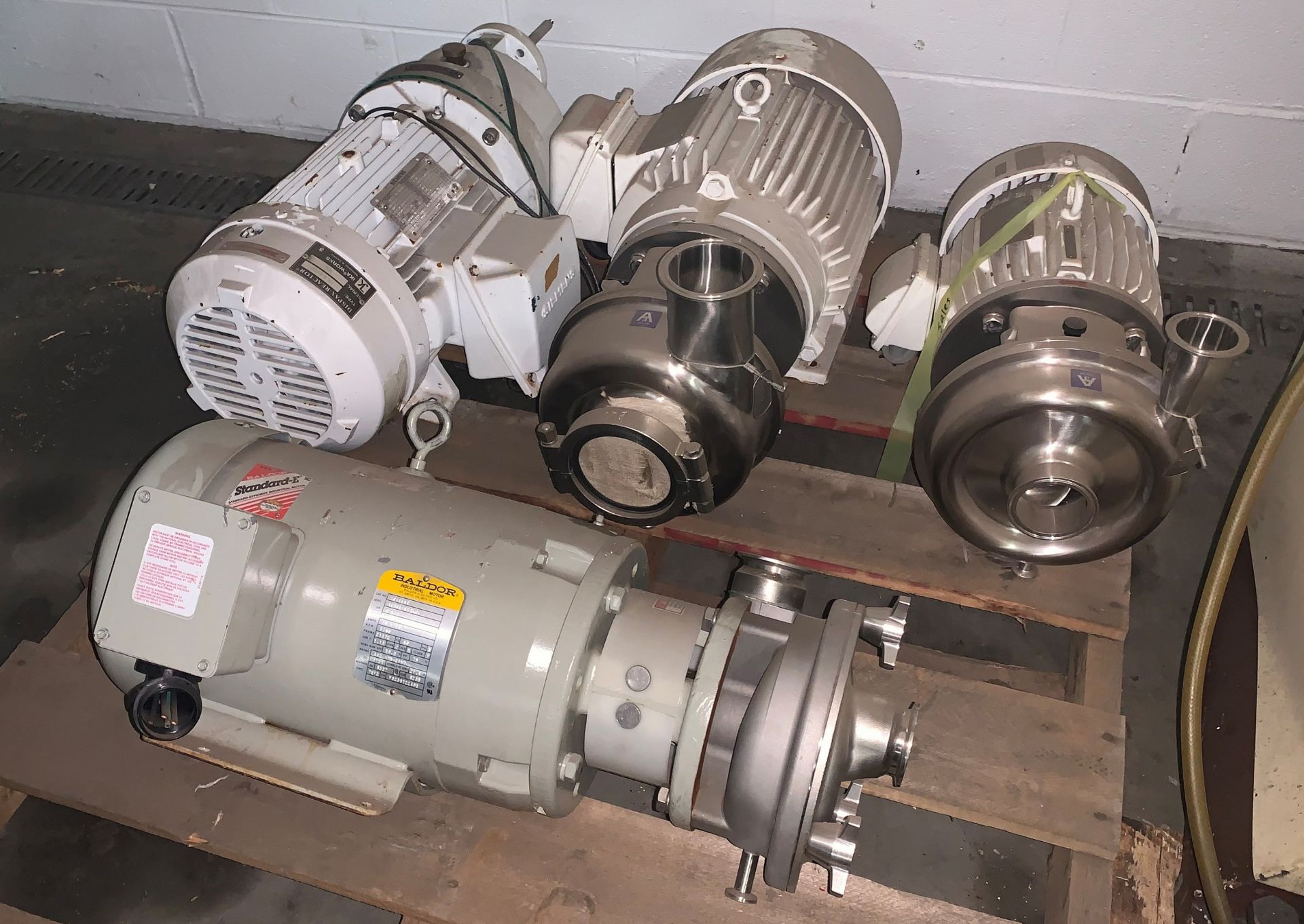 Lot with Various Pumps and Motors - Image 2 of 13