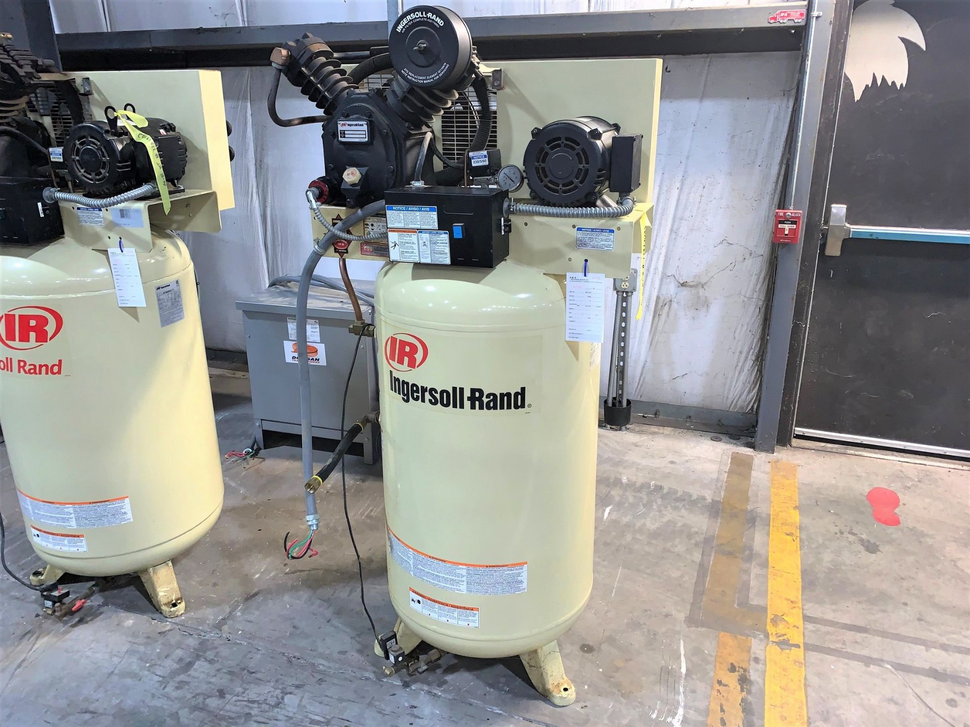 Ingersoll Rand 7.5Hp Reciprocating 2-Stage Air Compressor