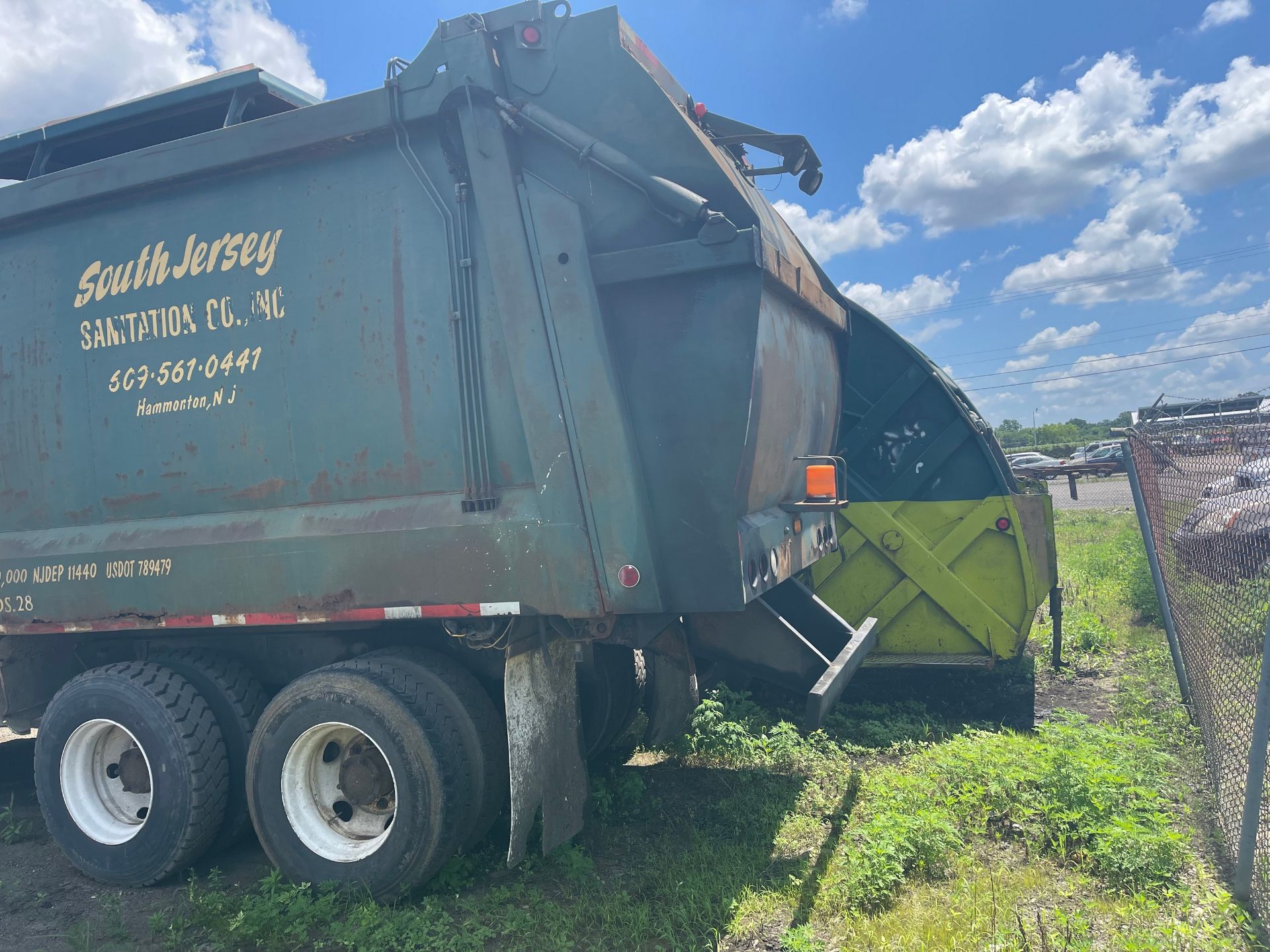 1999 - Mack MR688S Garbarge / Waste Truck - Image 3 of 3