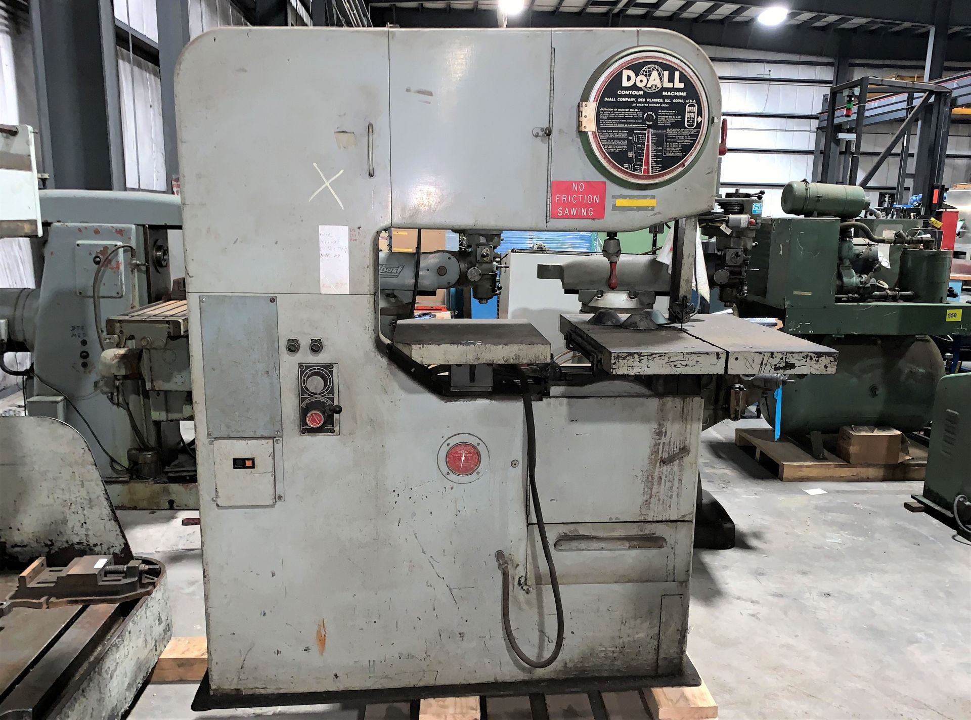 DoAll Mdl. 3612-H Vertical Band Saw