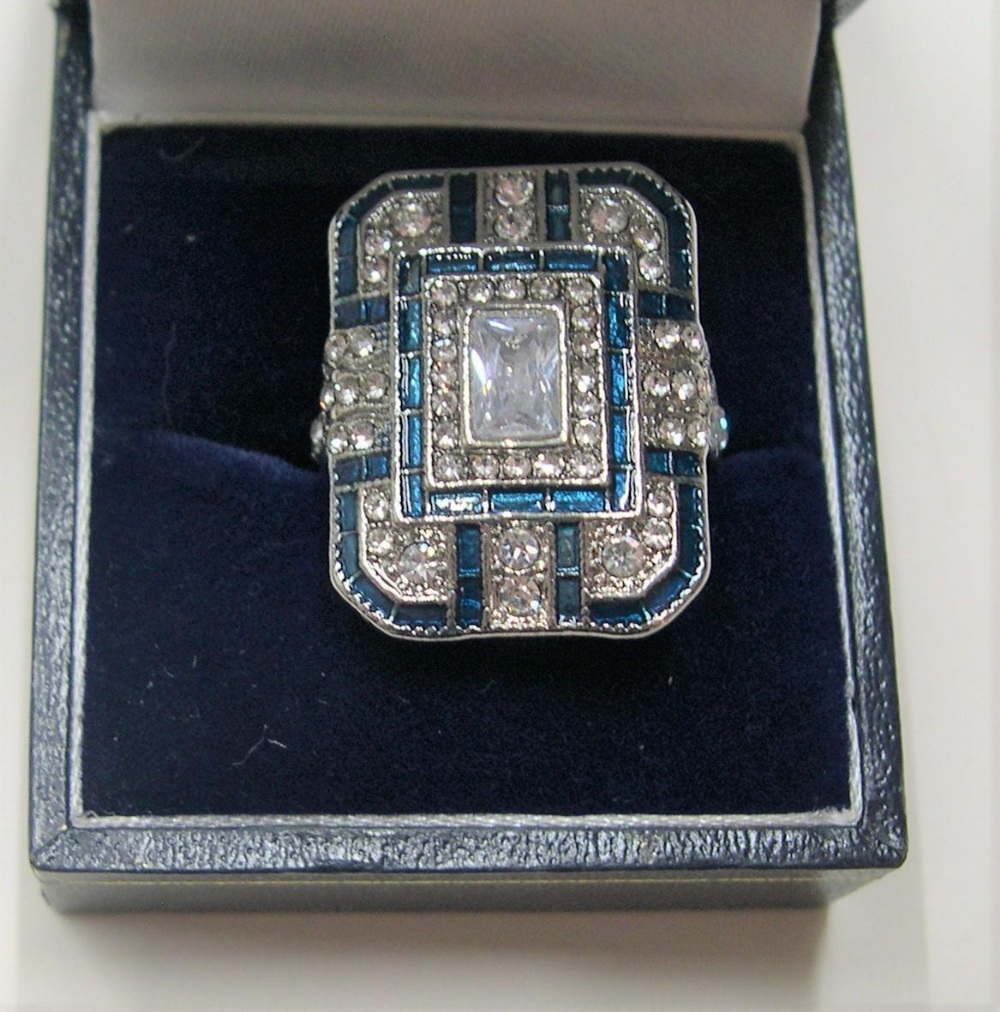 Large, square Art Deco style cocktail ring, 11.9 grams, size K - Image 4 of 4