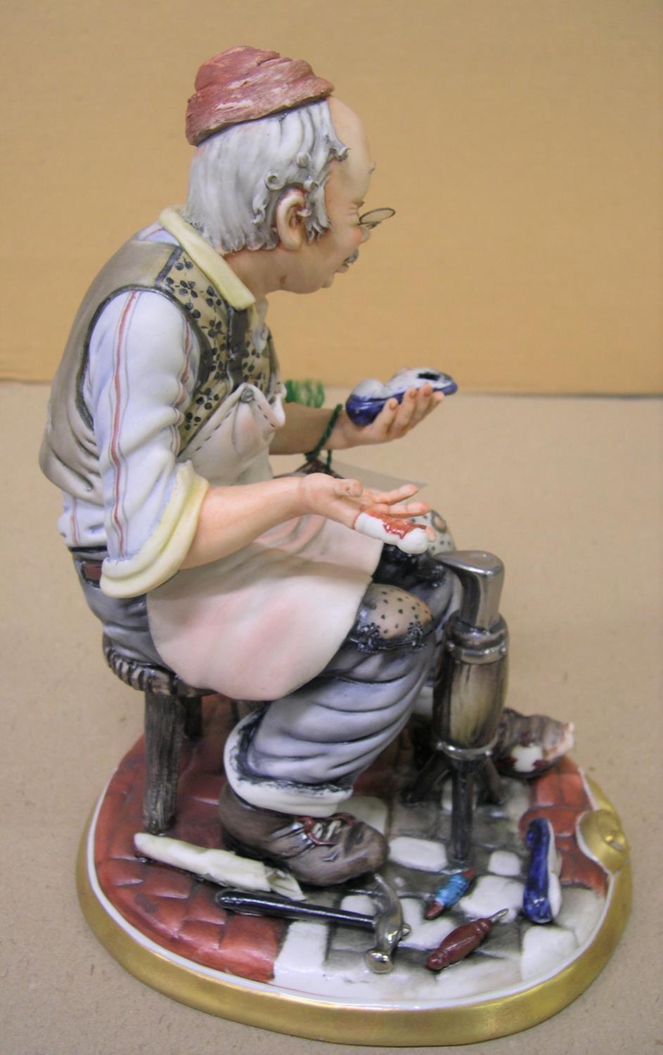 Capodimonte "The cobbler" complete with original label and in superb, compete condition, 24 cm high - Image 3 of 5