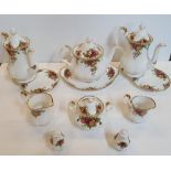 vintage Royal Albert "Old country roses" tea & coffee set (46 pieces), The pieces seem to be in very
