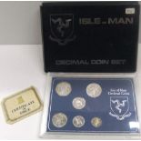 Cased and boxed Isle of Man decimal coin set for 1976