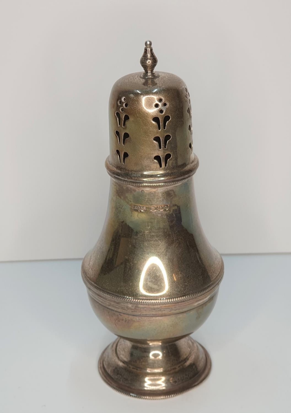 Antique silver sugar shaker, 15 cm high