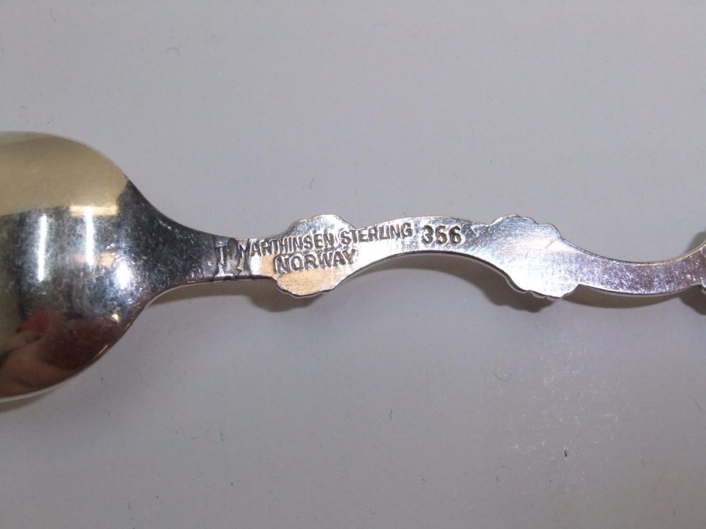 T H Marthinsen Norway silver spoons (9) & 1 fork 90 grams - Image 3 of 5