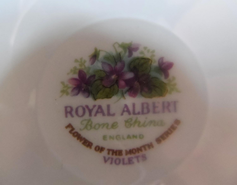 Royal Albert boxed set bone china "Flower of the month" - Image 4 of 4