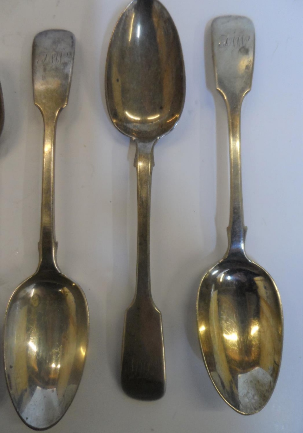 Set of 12 London Georgian tea-spoons all initialled J.A.W (270 grams) - Image 3 of 10