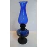 Victorian oil lamp with blue glass, 39 cm tall
