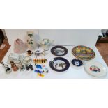 Assorted collection of various 20C ceramic items to include Delft, Edwardian glass shade, Murano