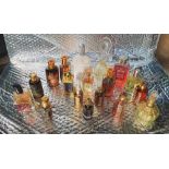 Quantity of perfume oils (18)