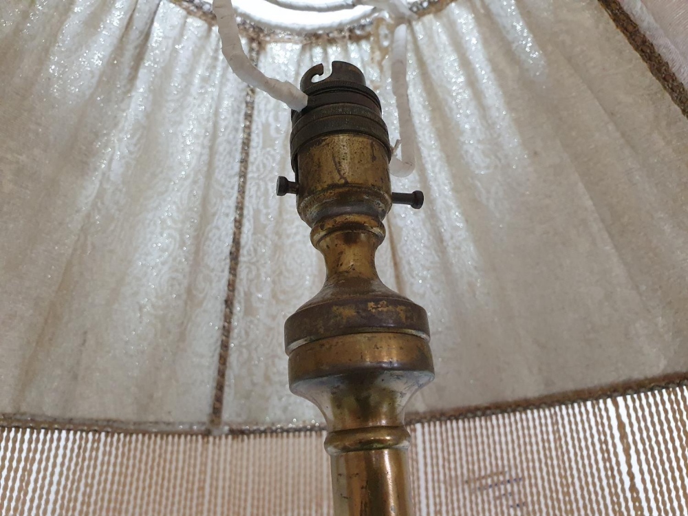 Brass floor lamp converted from an antique oil lamp, 160 cm tall - Image 3 of 3