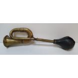 G.W.R antique brass car horn, 48 cm long, The rubber bellows are holed