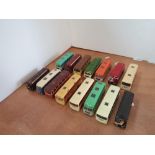 Collection of 15 toy buses/coaches, various makes (15)