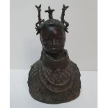 Benin Bronze Ife Head of Oba (King) - Nigeria together with 2 relevant books (3), 30 cm high, 2.9