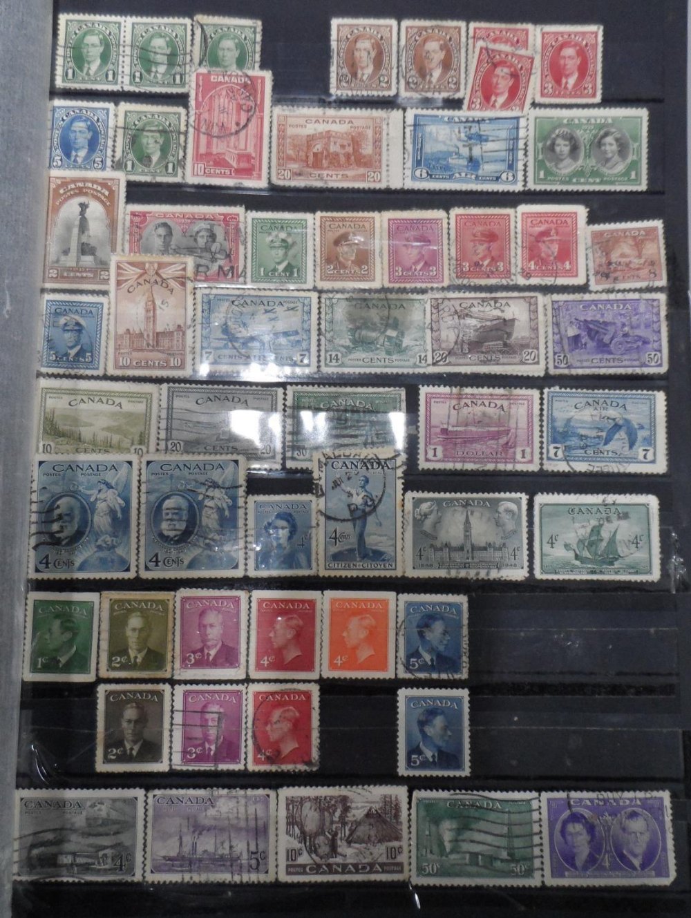 3 albums of world stamps to include Canada QV-QEII, early Greece and other countries as well as used - Image 3 of 9