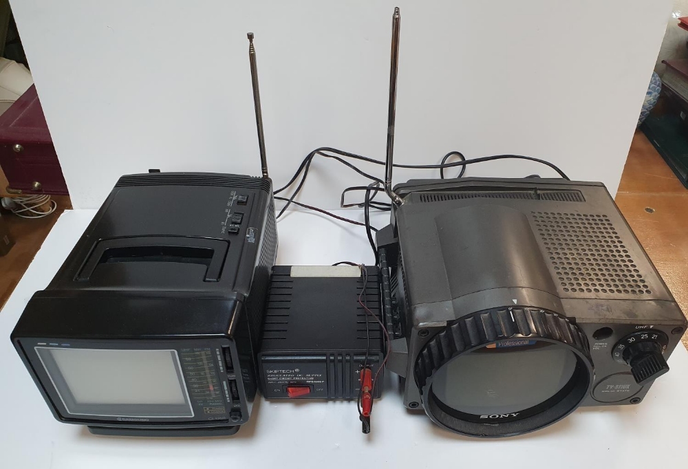 A vintage Sony TVS II VK TV transmitter with a Samsung CL-125R Portable TV together with a - Image 2 of 5