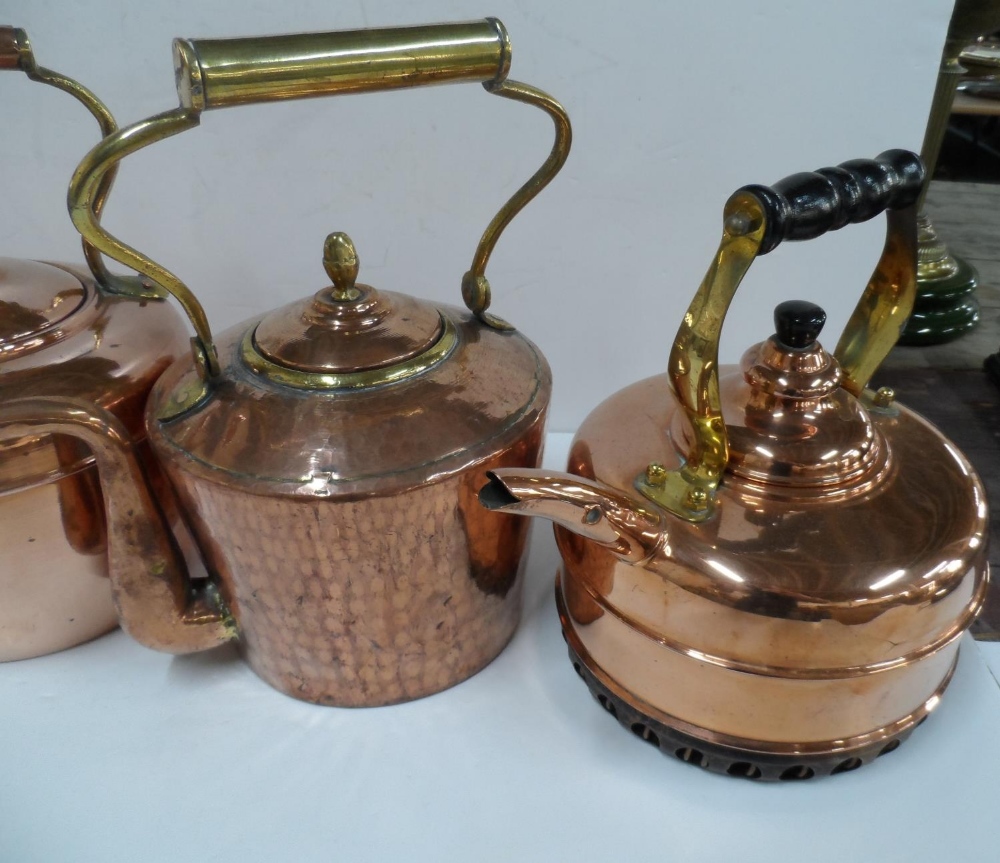 Four old copper kettles including a Simplex example (4) - Image 3 of 4