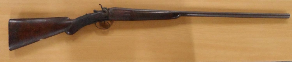 19thC flintlock wide bore rifle (a/f), 114 cm long