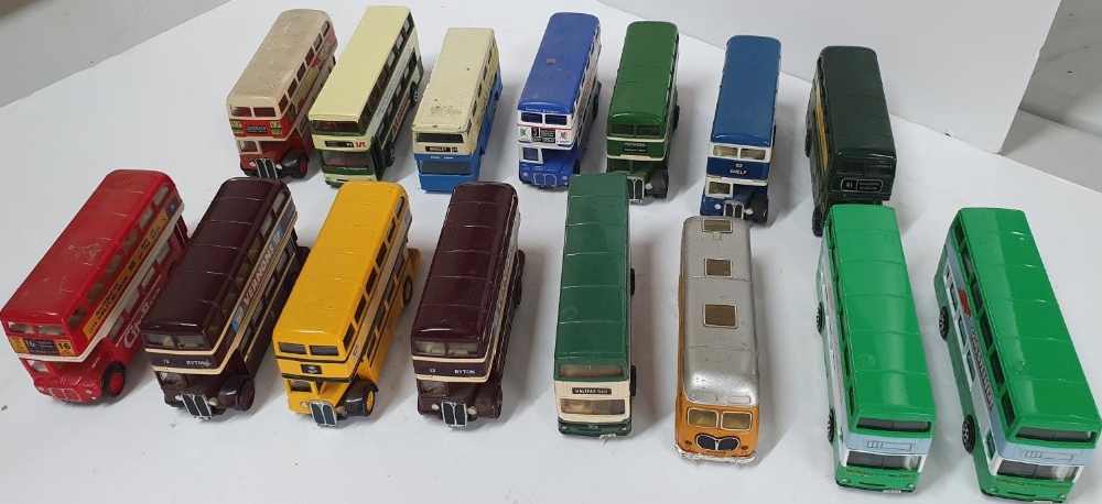 Collection of 15 vintage Corgi buses (15) - Image 2 of 3