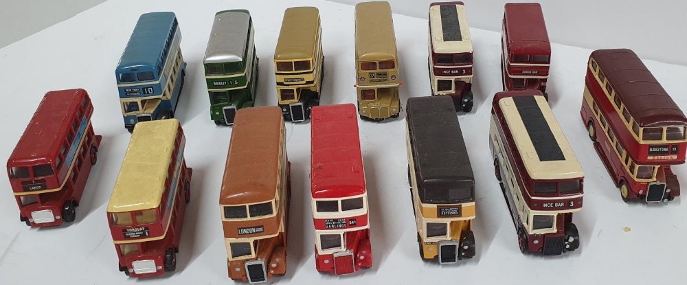 Collection of vintage buses by Corgi & Days Gone By (13) - Image 2 of 3