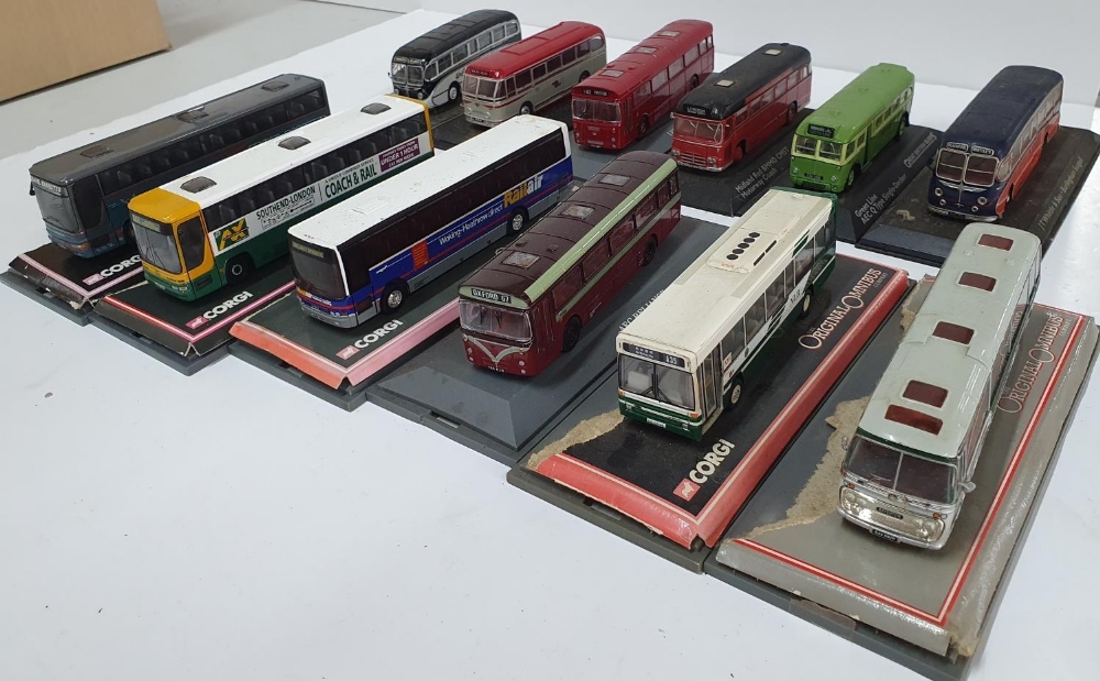 Collection of 12 vintage limited edition Corgi buses (12) - Image 2 of 3