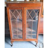 Glass fronted antique Oak bookcase, 115 cm high x 70 cm across x 25 cm deep
