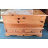 Pine 2-drawer bedding box, 95 cm long