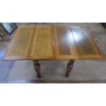 Fine quality, mid 20thC folding oak dining table , Extended size is 151 x 91, normal size is 76 x 91