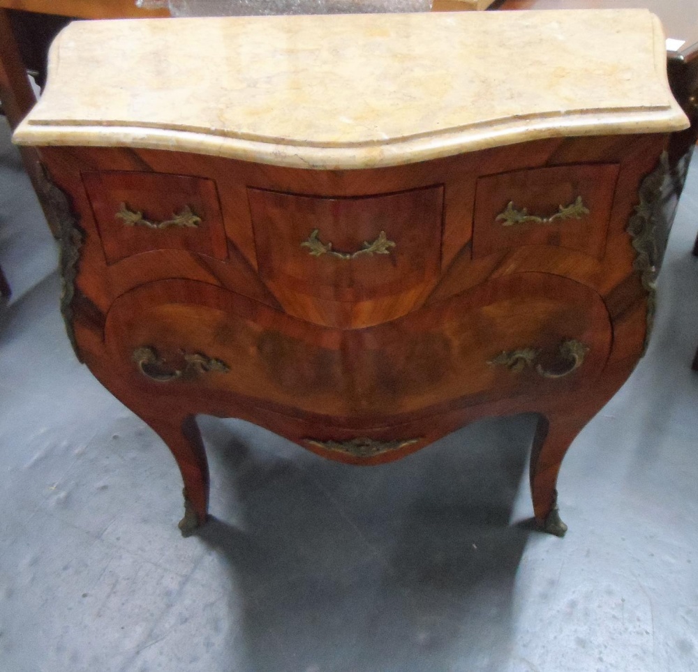 Four-drawer bombe chest in the style of Louis XV with marble top, 80 x 39 x 77cm