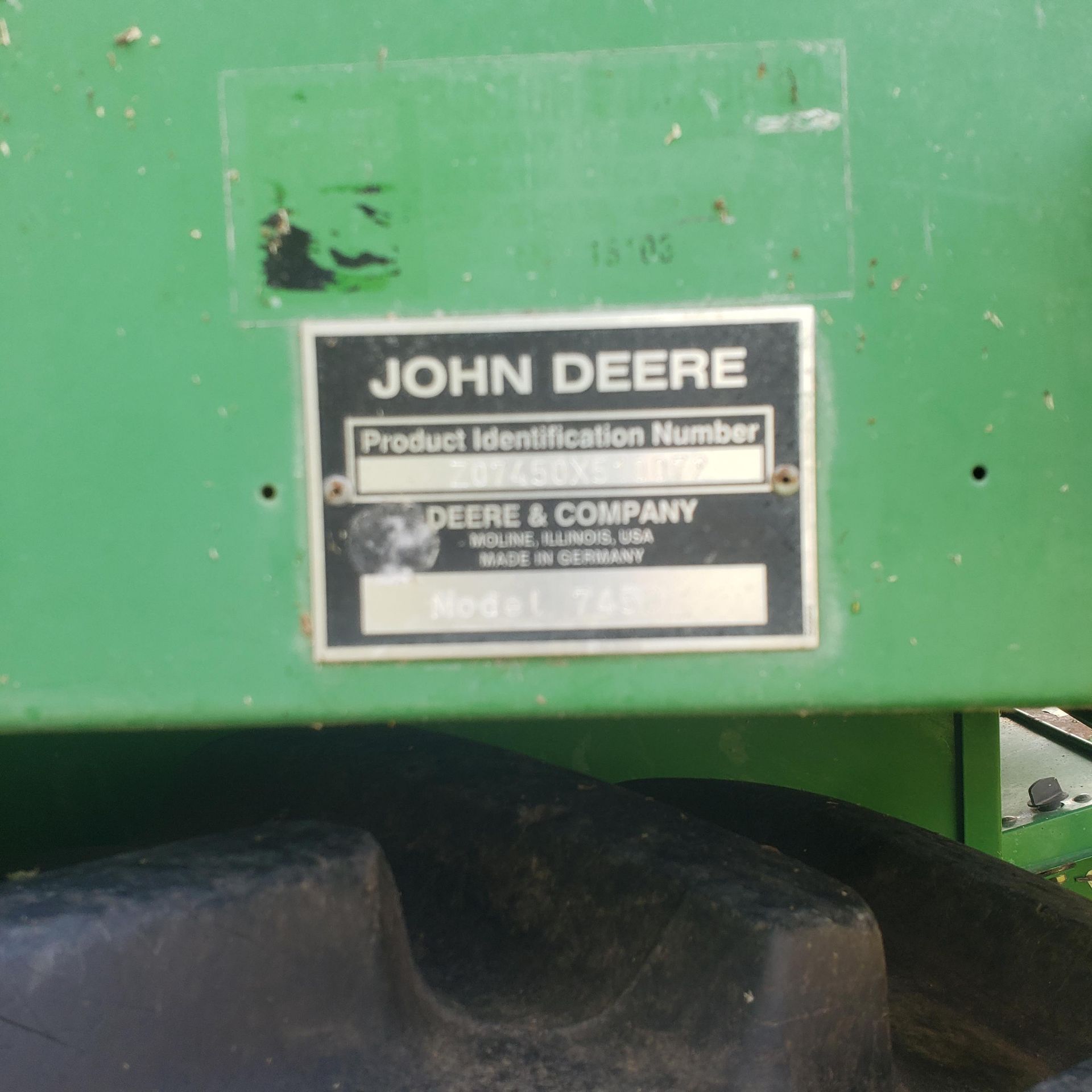 Used-John Deere 7450 Tractor. Model 7450. 1881 hrs. 688 Chopper Head - Image 6 of 10