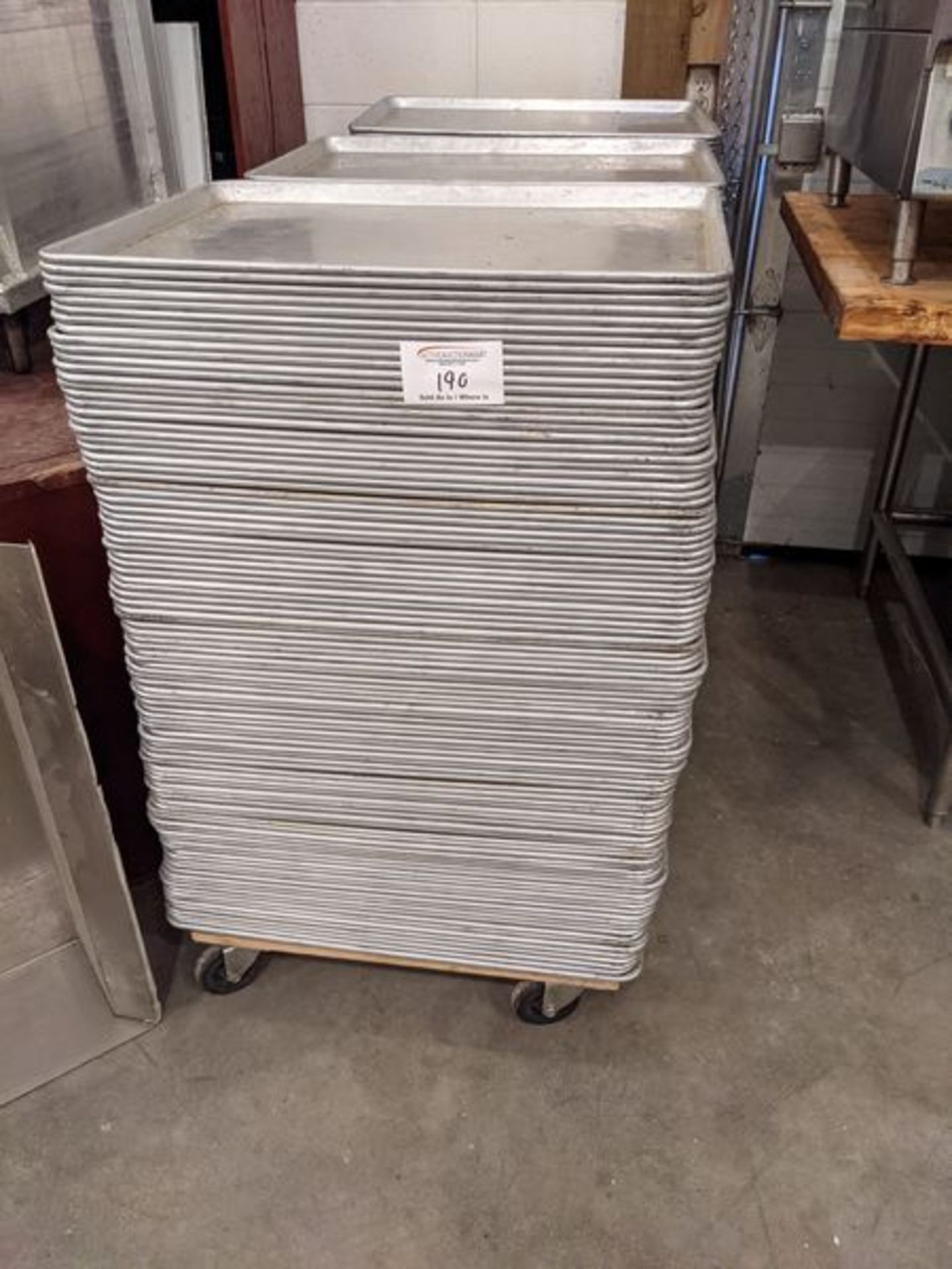 4 Wheel Cart with Approx. 98 Aluminum Trays