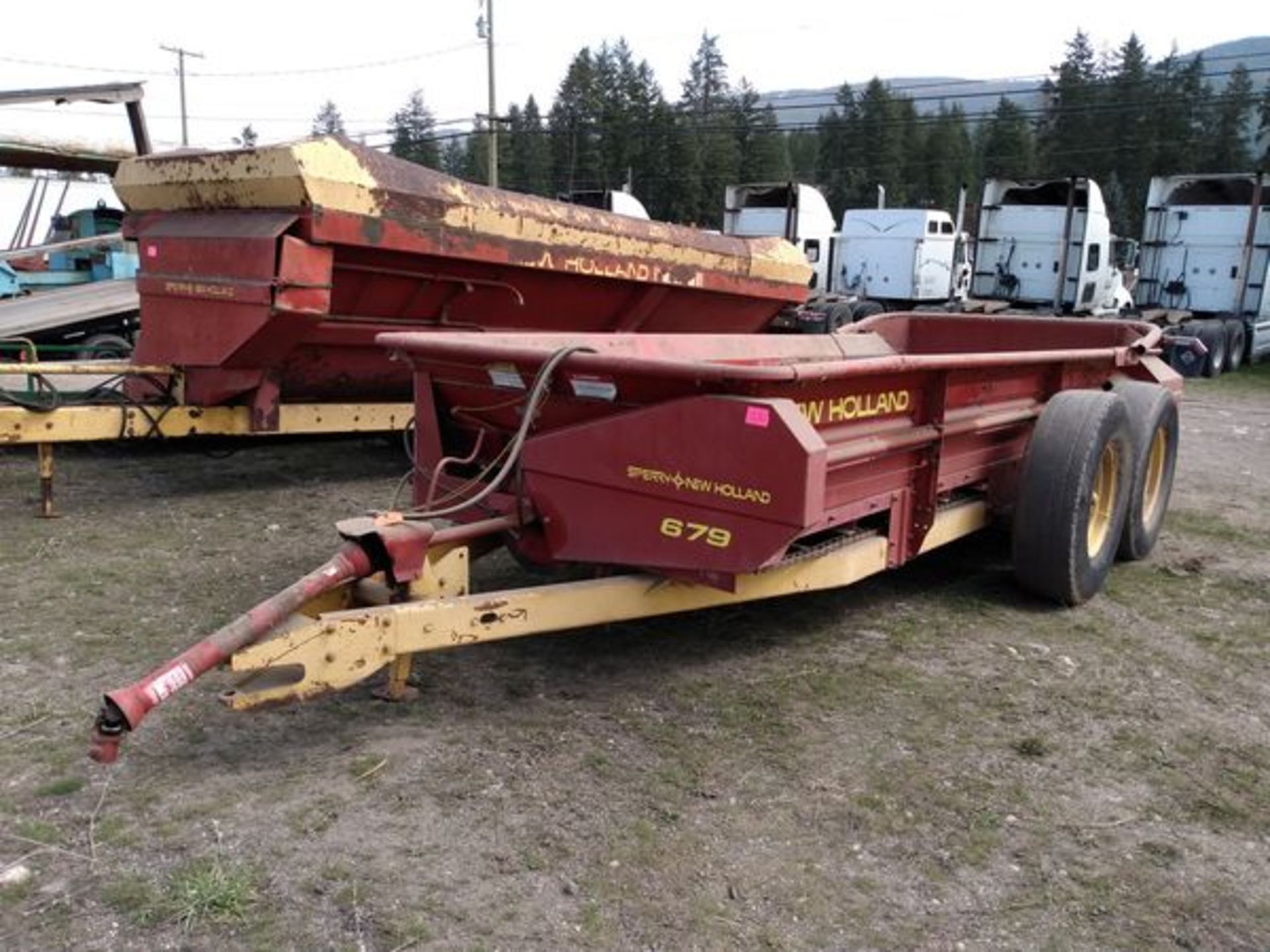 New Holland 679 Manure Spreader