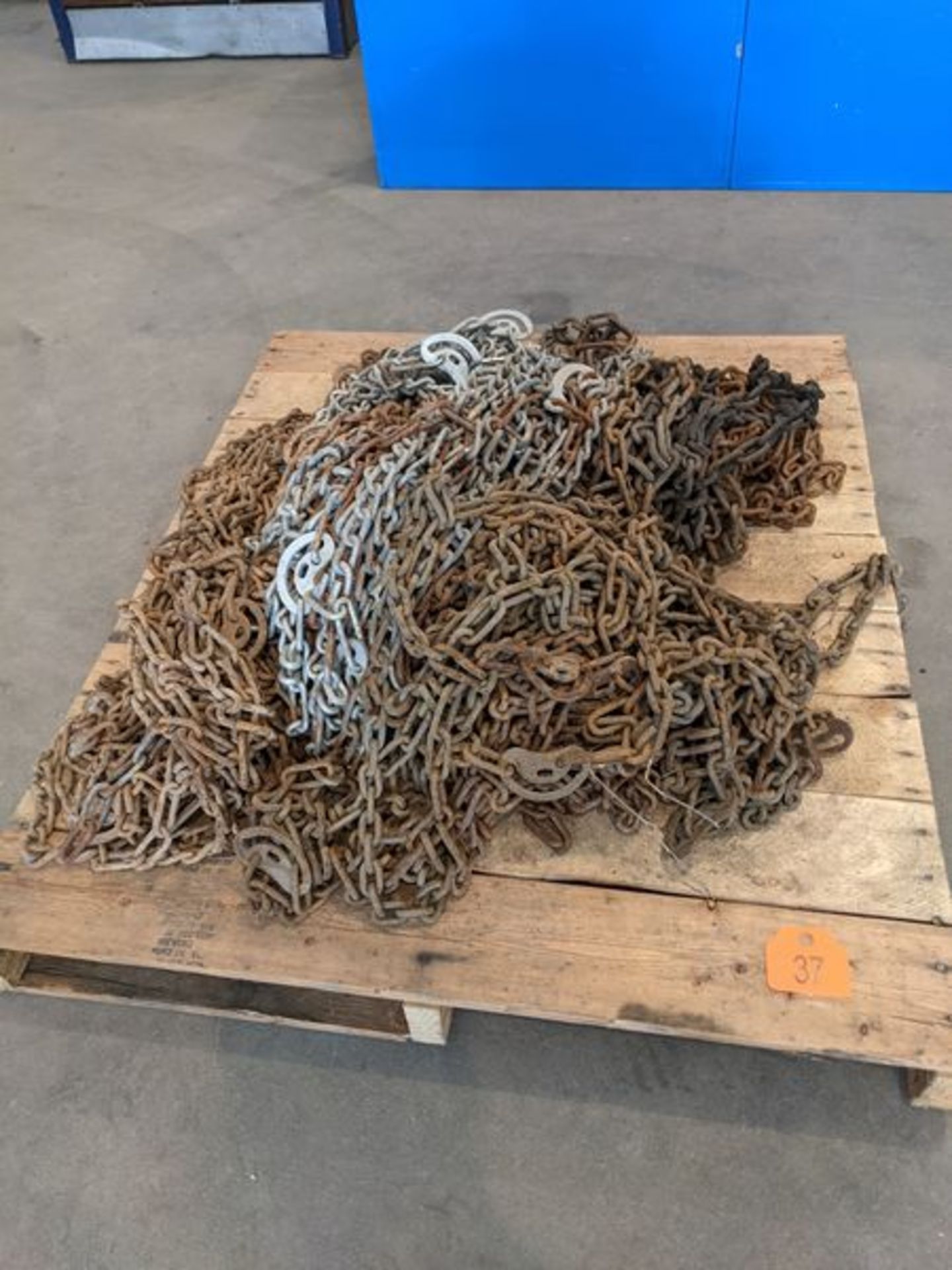 Pallet of Truck Tire Chains