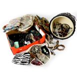 A quantity of mainly contemporary costume jewellery to include diamanté brooches, bead necklaces,