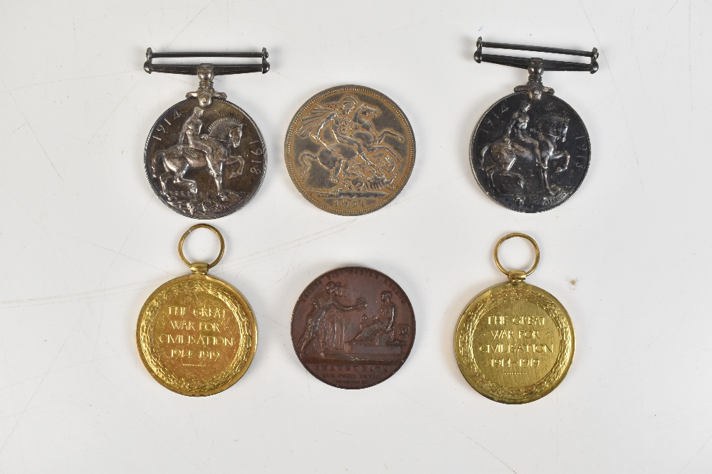 Two WWI Victory Medals awarded to 590103 Pvt W. Burgh, 18-London Regiment, and 4918 Pvt J. Burgh, - Image 2 of 6