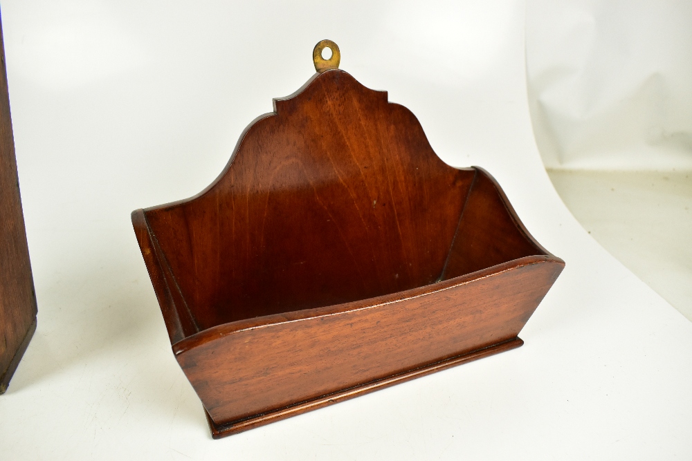 A reproduction stained oak candle box, height 46cm, together with a similar mahogany example, also - Bild 2 aus 4